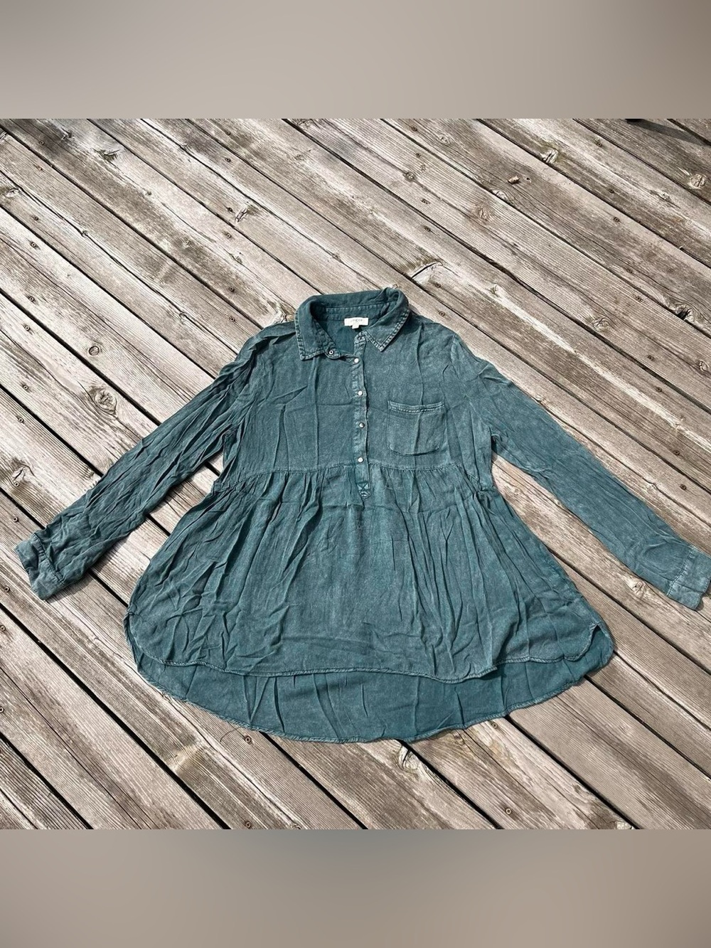 Umgee teal high-low button down blouse